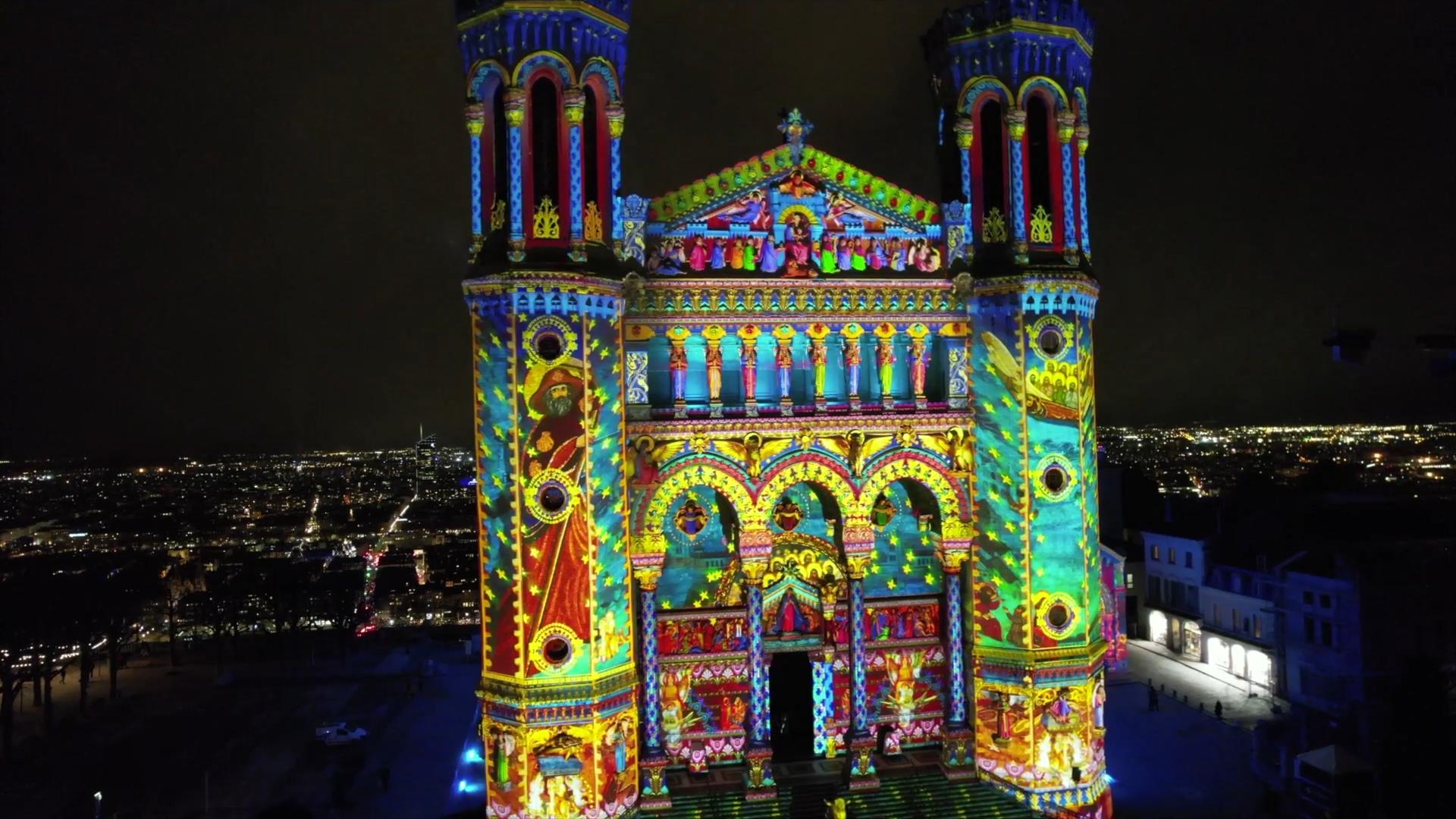 projection lumineuse cathédrale scénotechnique