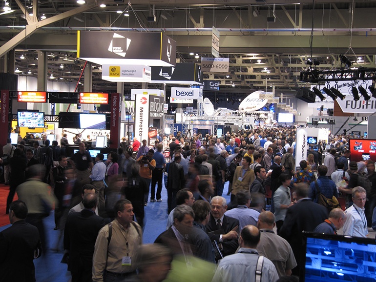 How To Make A Difference At A Trade Show By Using New Technologies